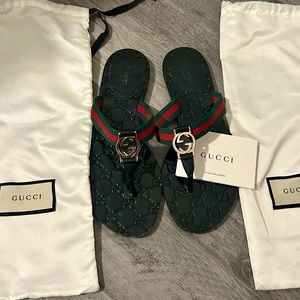 GUCCI WEB STRAP THONG SANDALS SIZE 38/8
